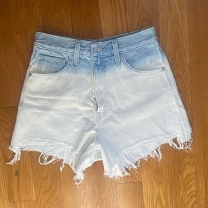 Levi's High Waisted Mom Shorts Frayed Size 27 100% Cotton NEW!